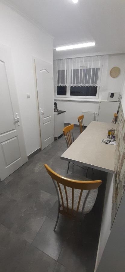 Panel Hause Kazincbarcika Apartamento Exterior foto